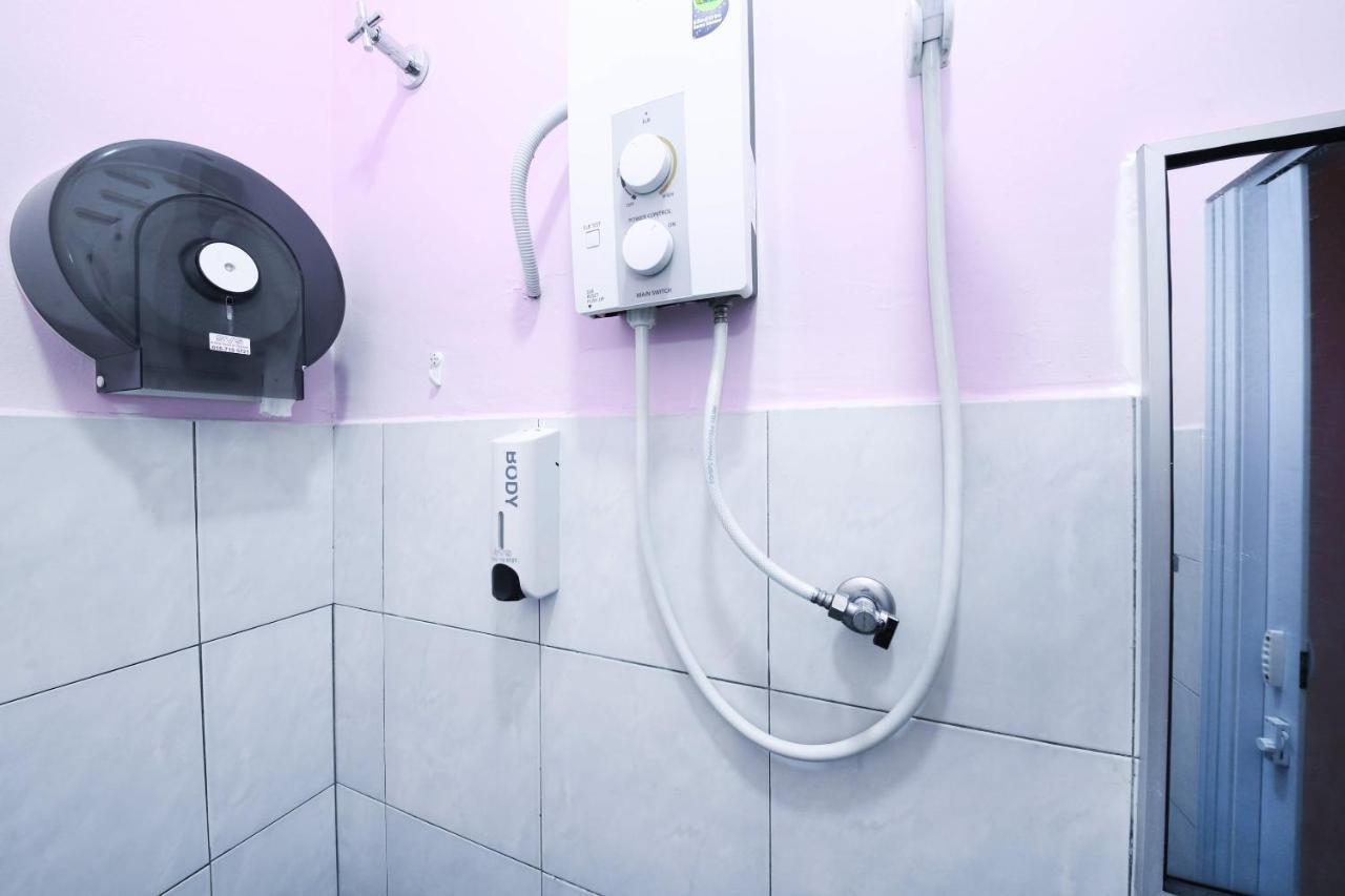 סקודאי Oyo 1125 Ir Inn Hotel מראה חיצוני תמונה