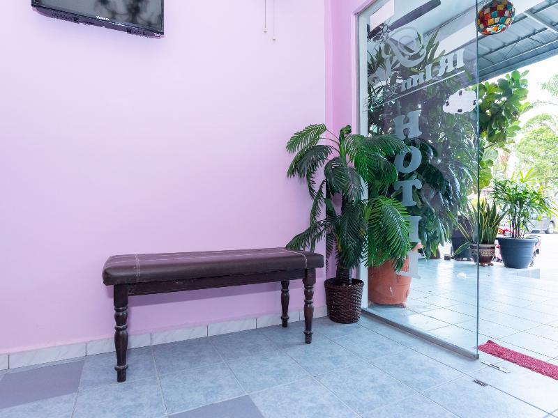 סקודאי Oyo 1125 Ir Inn Hotel מראה חיצוני תמונה