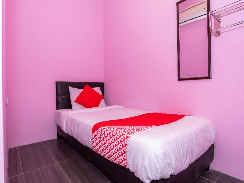 סקודאי Oyo 1125 Ir Inn Hotel מראה חיצוני תמונה